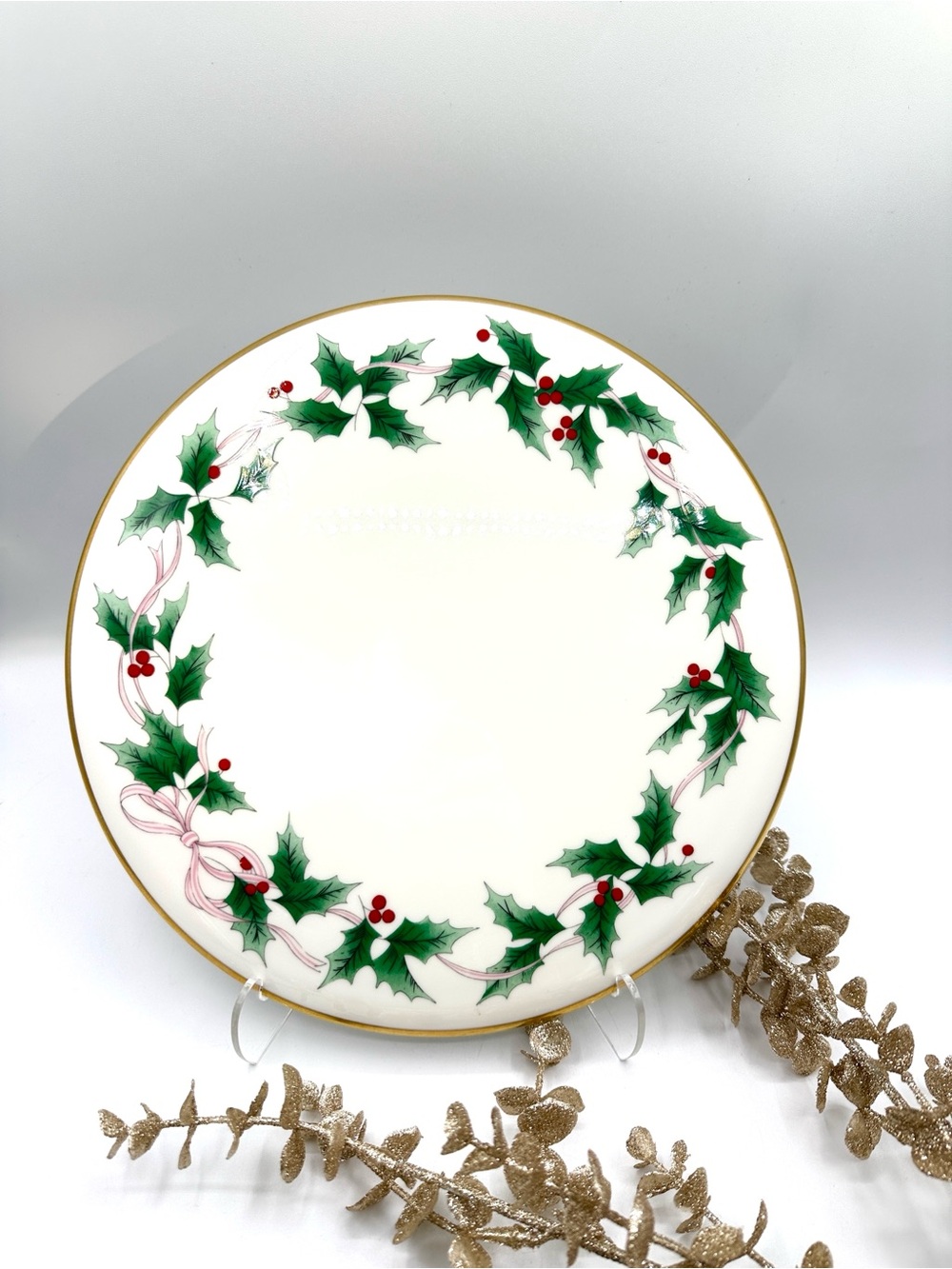 Mikasa 10.5” Ribbon Holly Cake Plate. Gold Trim